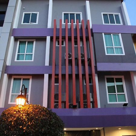 Kl Hotel ラブアン エクステリア 写真