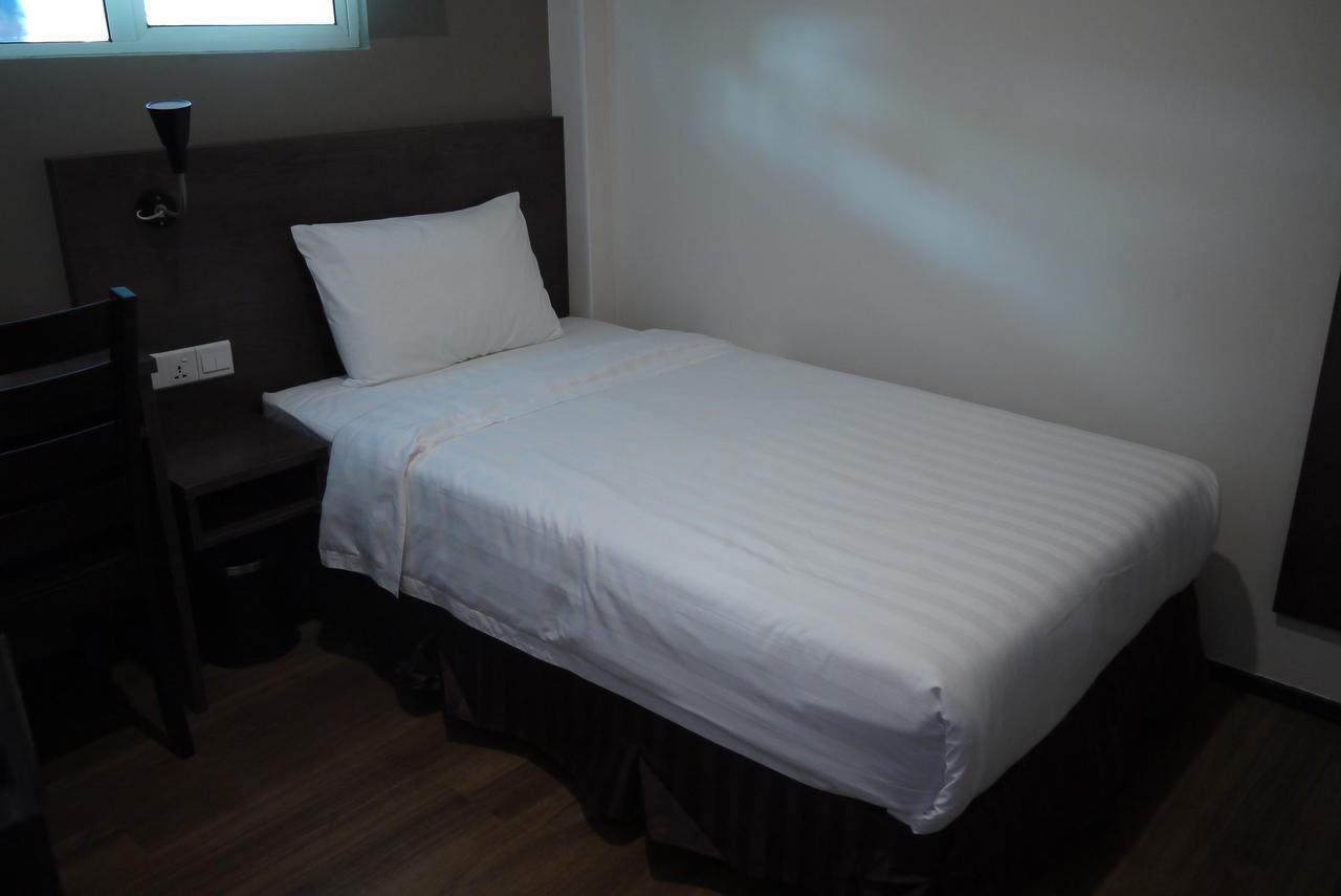 Kl Hotel ラブアン エクステリア 写真