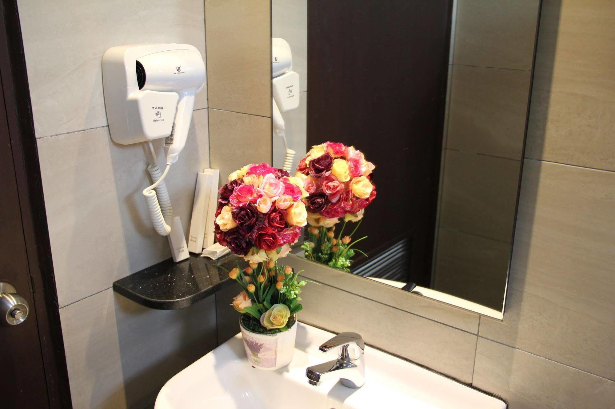 Kl Hotel ラブアン エクステリア 写真
