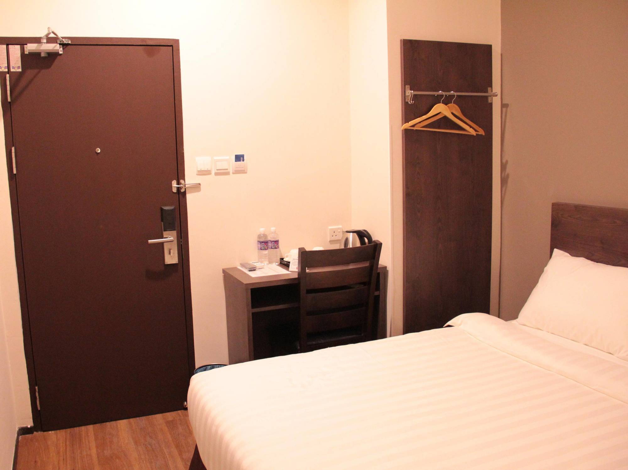 Kl Hotel ラブアン エクステリア 写真